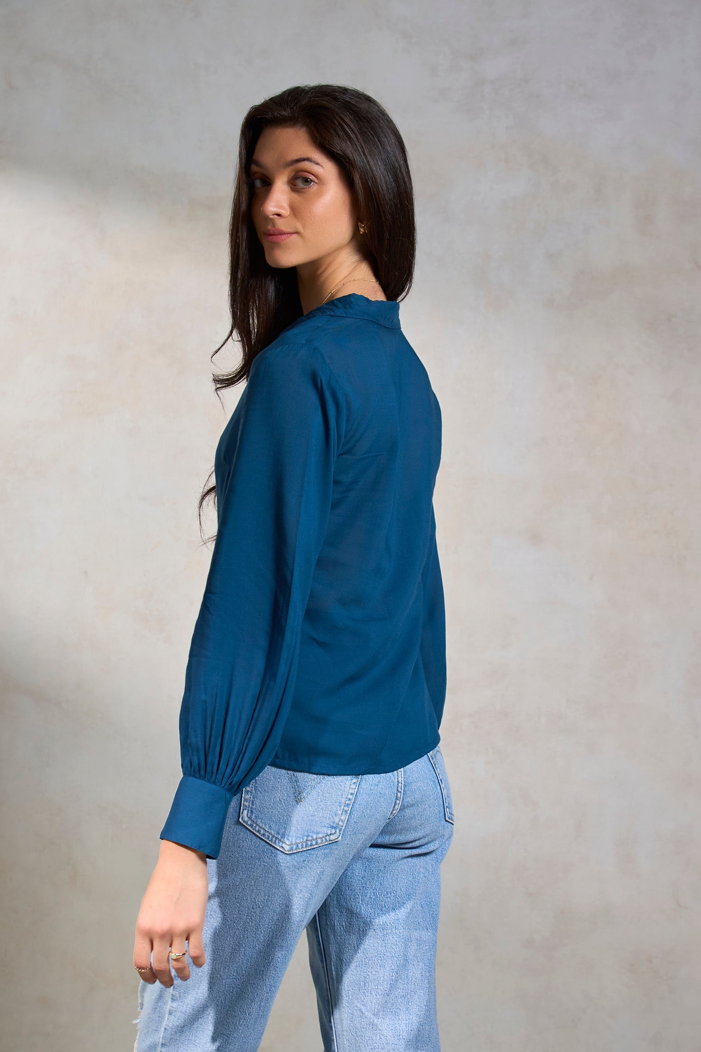 Fia|Airy Viscose Solid Blue Shirt