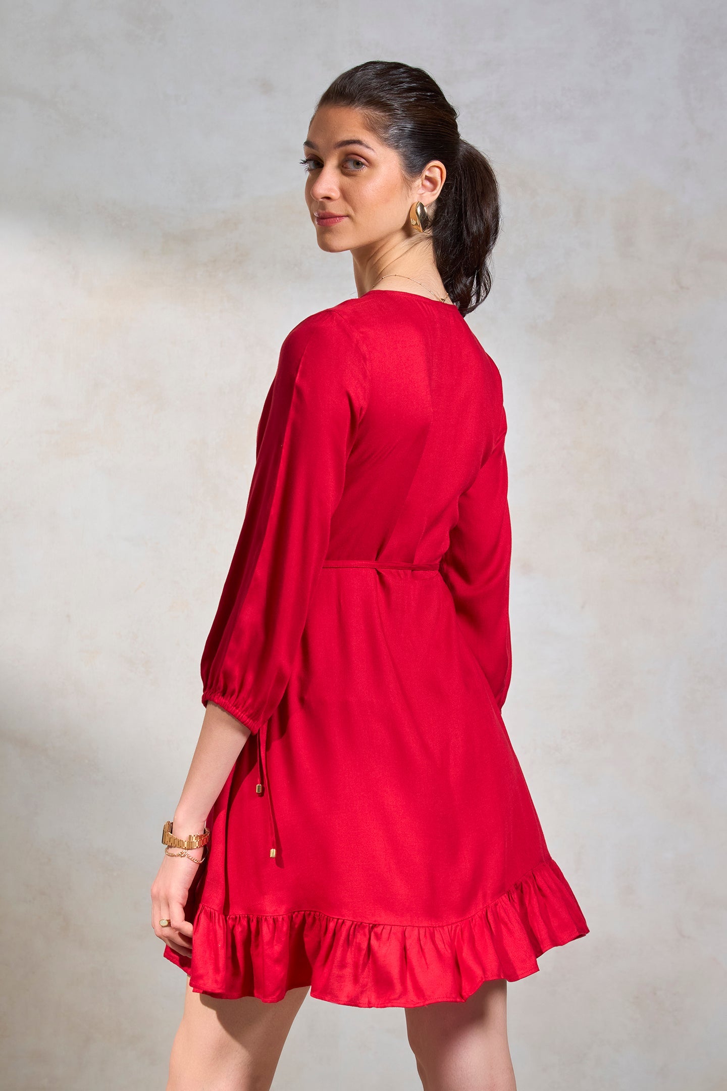 Anah|Flowy viscose solid blouson sleeve dress