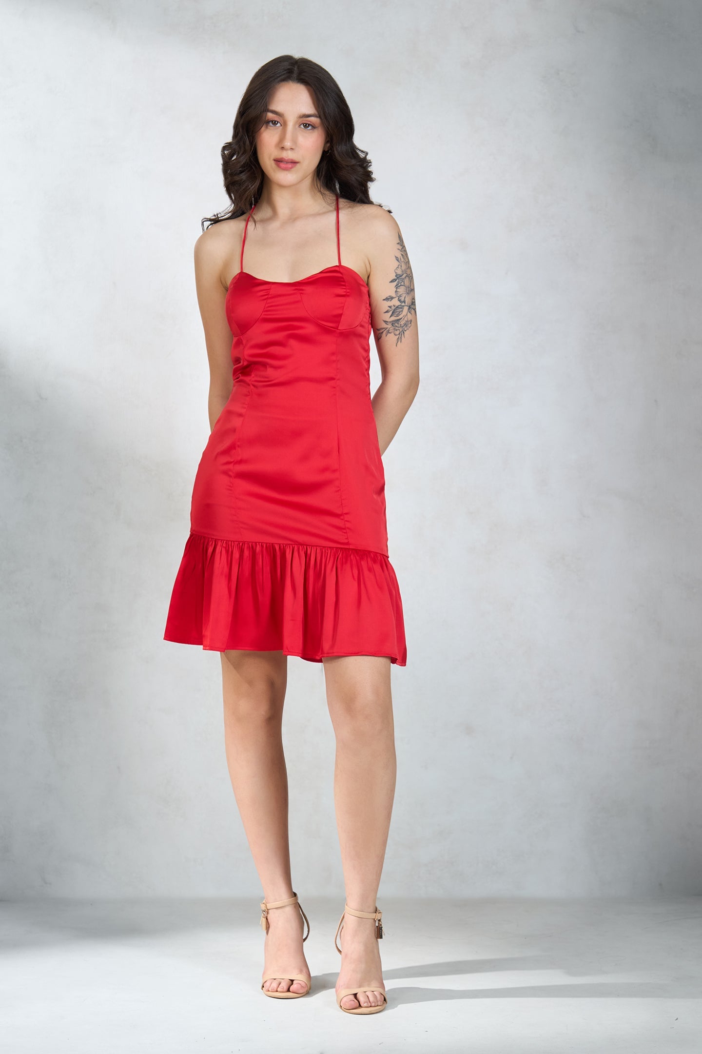 Marilyn|Sizzling Red Dress With Halter Neck Tie Up