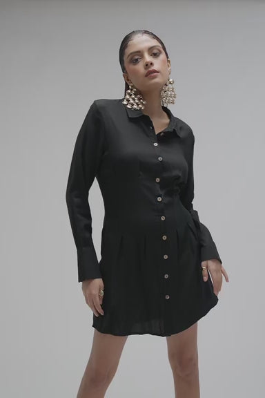 Inaya|Sleek Black Draped Shirt Dress